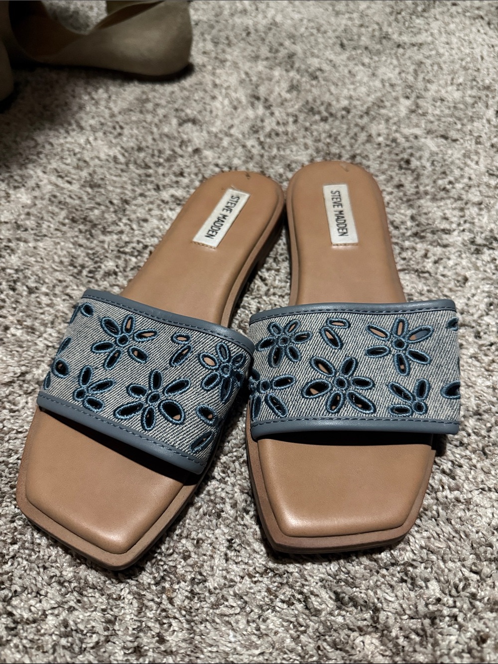 Steve Madden Blue Floral Cutout Slide Sandals